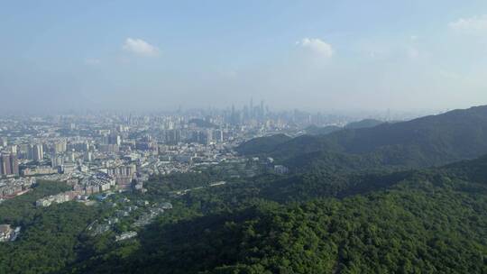 广州蓝天白云白云山森林公园城市