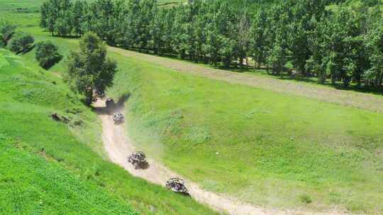 【合集】全地形越野车行驶山坡中（航拍）视频素材模板下载