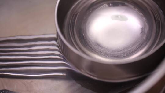 不锈钢碗餐具视频素材模板下载