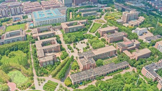 中国辽宁沈阳工程学院航拍春夏天的大学校园