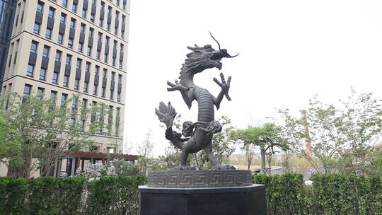 青铜中国龙雕塑
