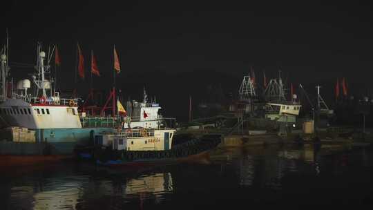 渔船夜晚夜景浙江宁波象山石浦镇渔村
