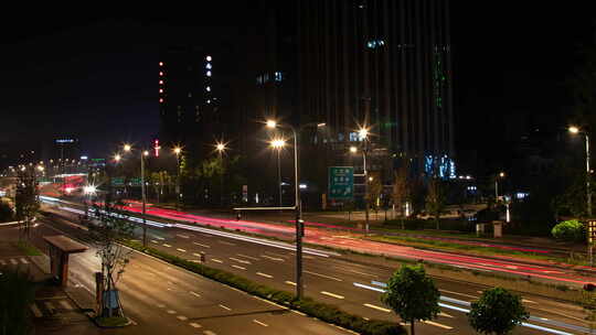 夜晚城市生活回家车流延时