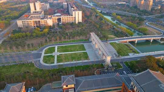 杭州浙江大学紫金港校区校门风景视频素材