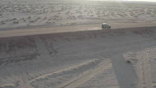 【航拍4K】沙漠汽车航拍