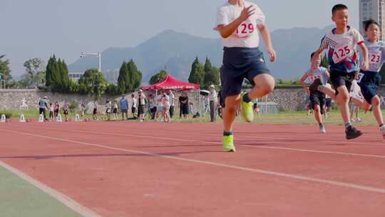 小学田径赛跑升格