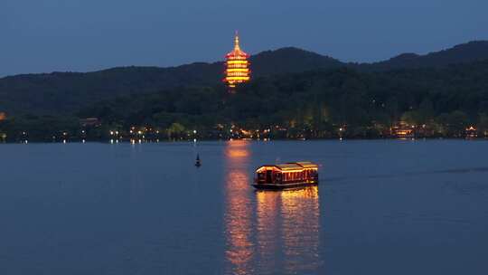 杭州西湖游船夜景