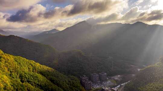 本溪关门山晨光变幻延时