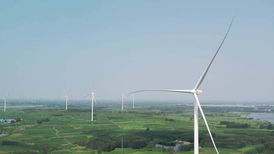 4k 航拍乡村农田机械能风力发电机背景视频素材模板下载