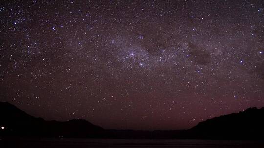 夜空中划过流星视频素材模板下载