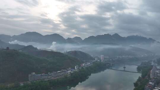 天峨县国家森林公园清晨平流雾航拍