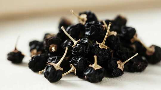 黑枸杞花青素饮品与健康生活方式