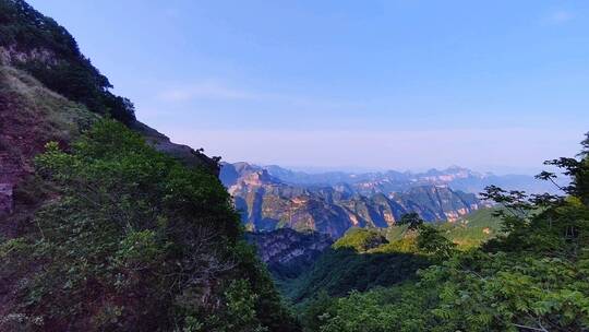 我见青山多妩媚，料青山见我应如是，辛弃疾视频素材模板下载