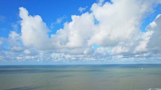 天空蓝天白云自然风景大海海浪海洋波浪