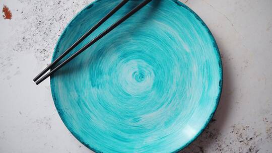 绿松石手绘陶瓷菜盘