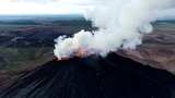 火山喷发壮观景象，烟雾缭绕火光冲天高清在线视频素材下载