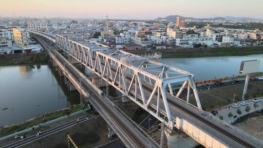 日系火车高架桥