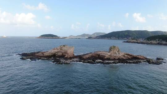 海派浙江台州温岭石塘海边礁石浪花