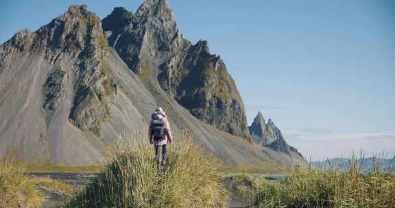 女人，山，山峰，泻湖