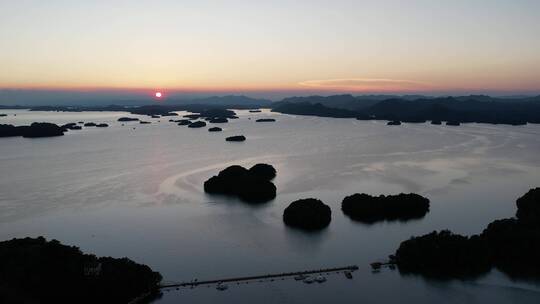 夕阳湖岛