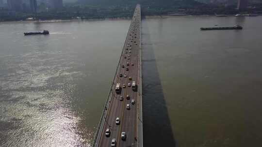 武汉长江大桥空镜2