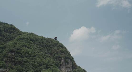 山间天空