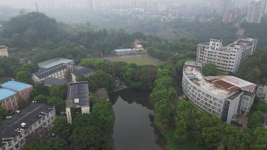 阴雨天气重庆西南大学高视角俯瞰校园航拍