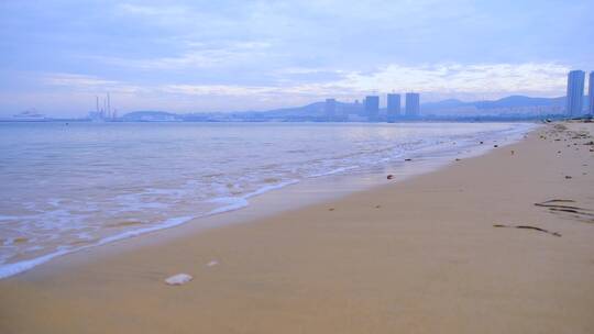 威海海景豪宅清晨海边沙滩浪花