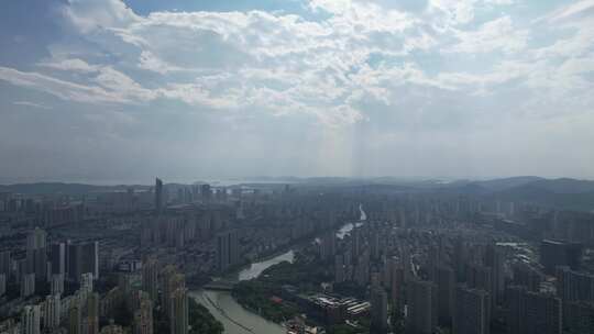 江苏无锡城市风光蓝天白云天际线国金中心