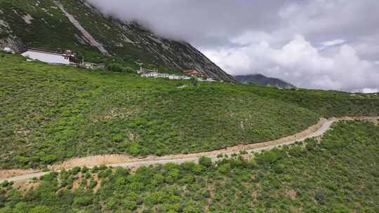 西藏山南市雷热山盘山公路航拍