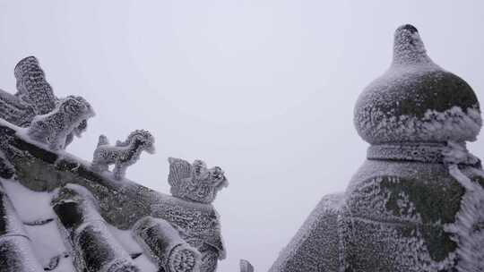 武当山古建筑脊兽屋脊大雪空境升格