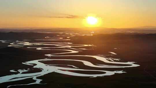 若尔盖黑河黄河九曲河湾夕阳4k航拍