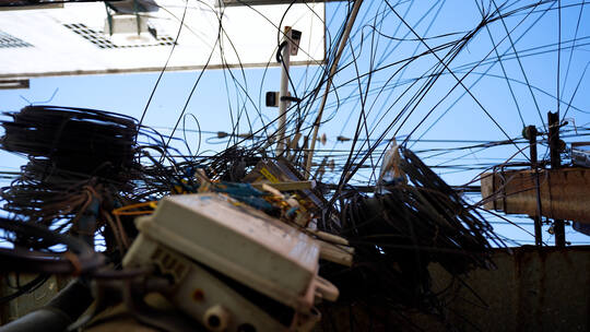 农村杂乱的线路