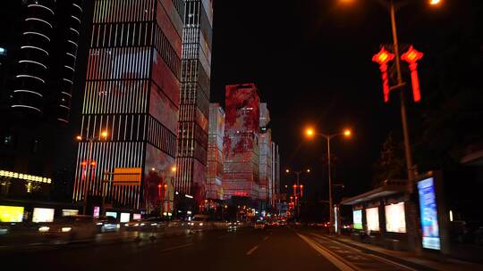 城市夜景开车行驶第一视角夜晚下班驾驶汽车