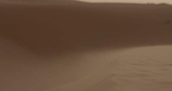 沙漠中模糊沙子的近景