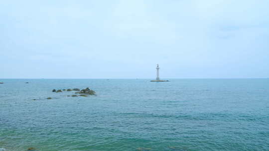 大海 灯塔 礁石 岩石 海浪 海景