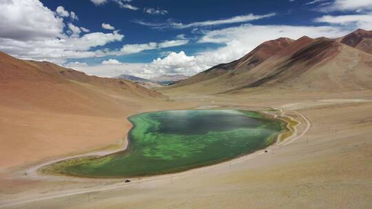 西藏阿里环线藏北朴巴错湖泊自然风光