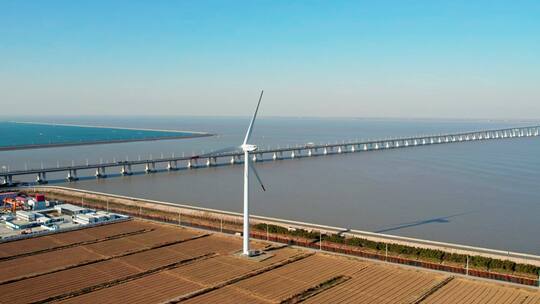 4K上海农田大桥风力发电航拍广角摄影