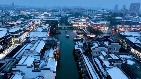 冬天南京庙秦淮河的雪景航拍风光