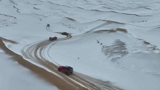 雪天沙漠越野视频素材模板下载