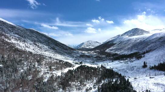 雪山川西高原西藏蓝天