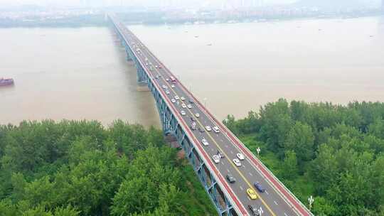 南京长江大桥日间车流轮船铁路航拍视频素材模板下载