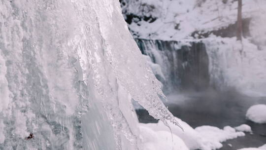 冬季吉林通化吊水壶瀑布升格风景拍摄