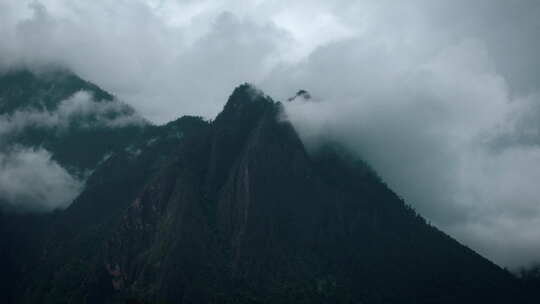 怒江大峡谷高山云海延时