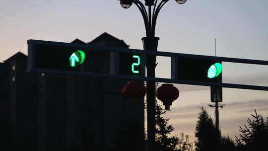 【原创实拍】清晨的红绿灯