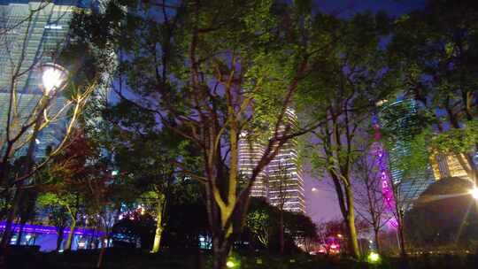 夜晚仰望上海陆家嘴高楼大厦夜景风景视频素