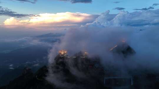 洛阳老君山云海