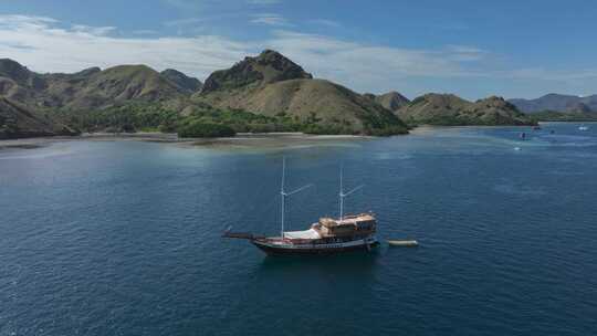 原创 印尼印度洋帆船航海航拍风光