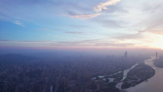 广州珠江日出与城市密集建筑群航拍风光视频素材模板下载