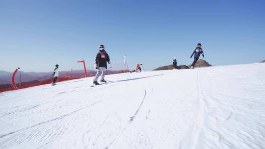 实拍滑雪运动视频素材模板下载